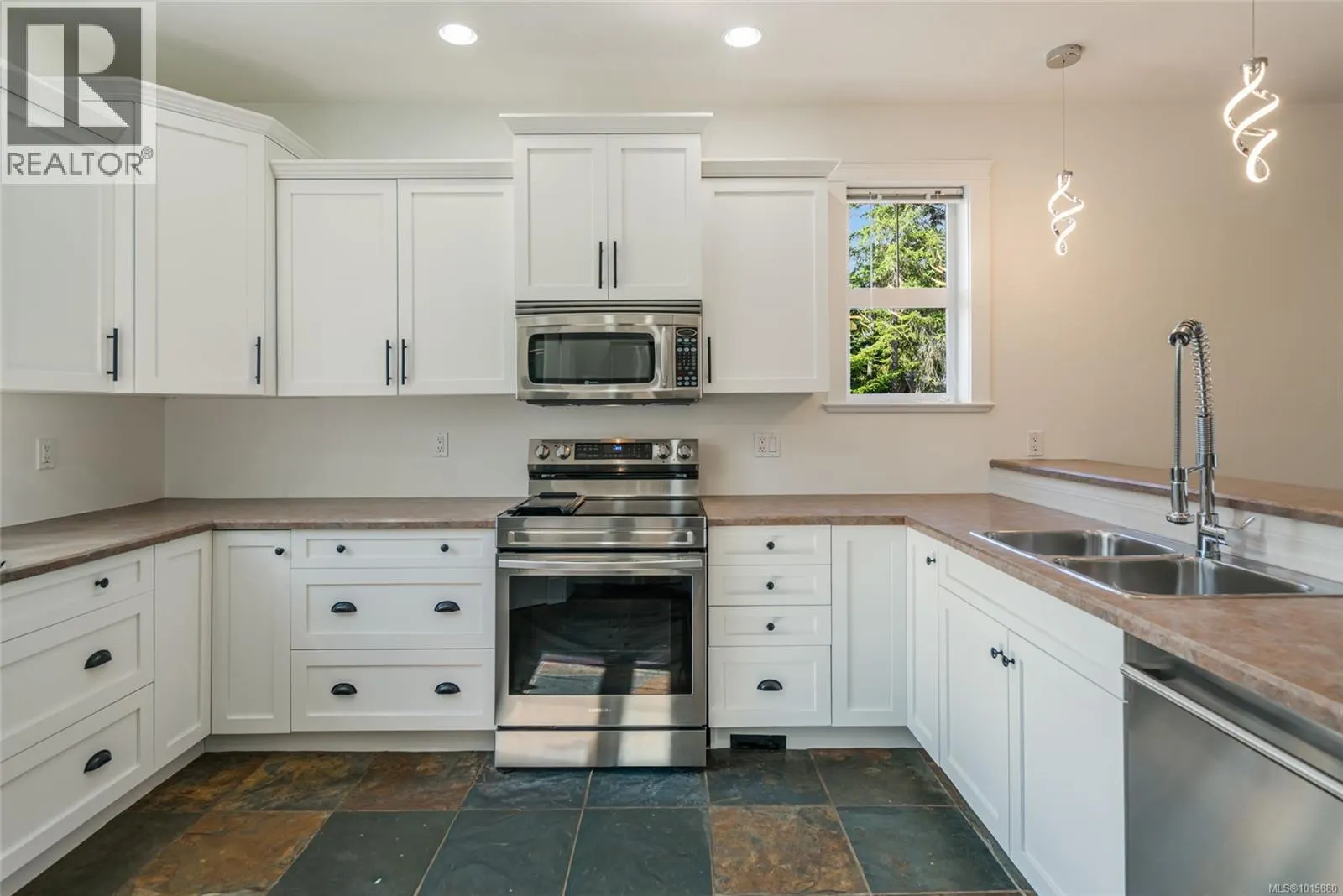 1075 Cinnamon Sedge Way