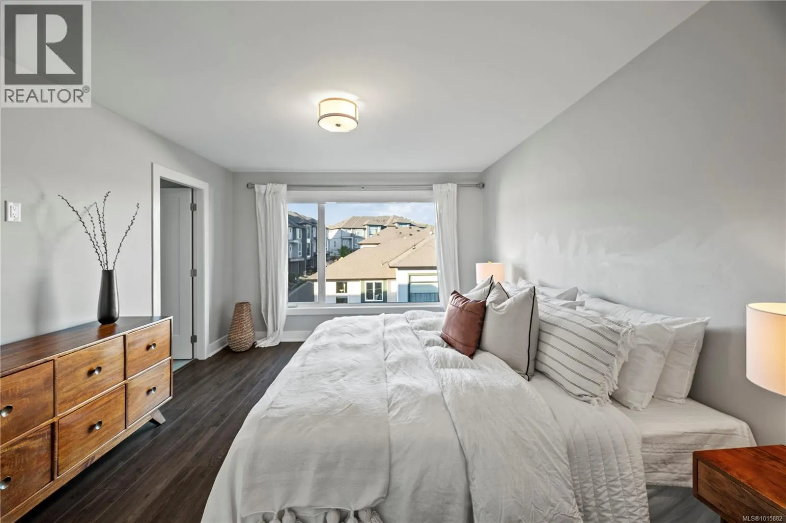 1252 Solstice Cres