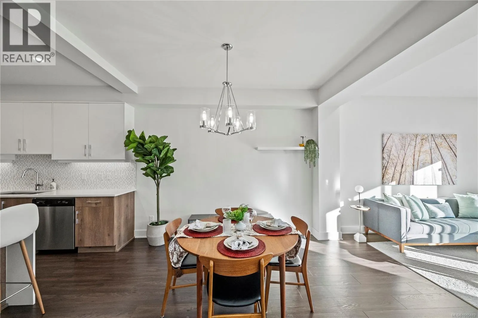 1252 Solstice Cres