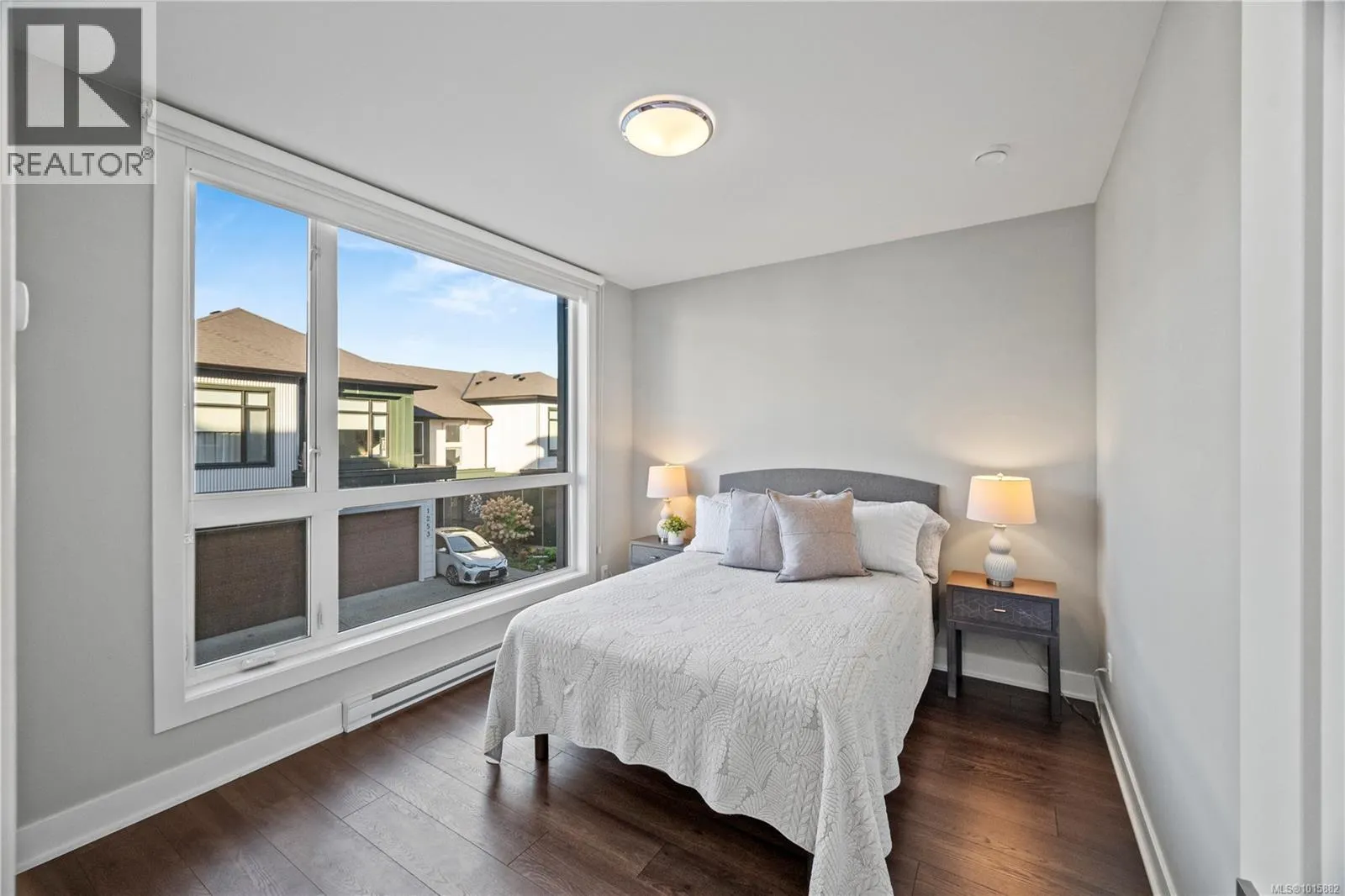 1252 Solstice Cres