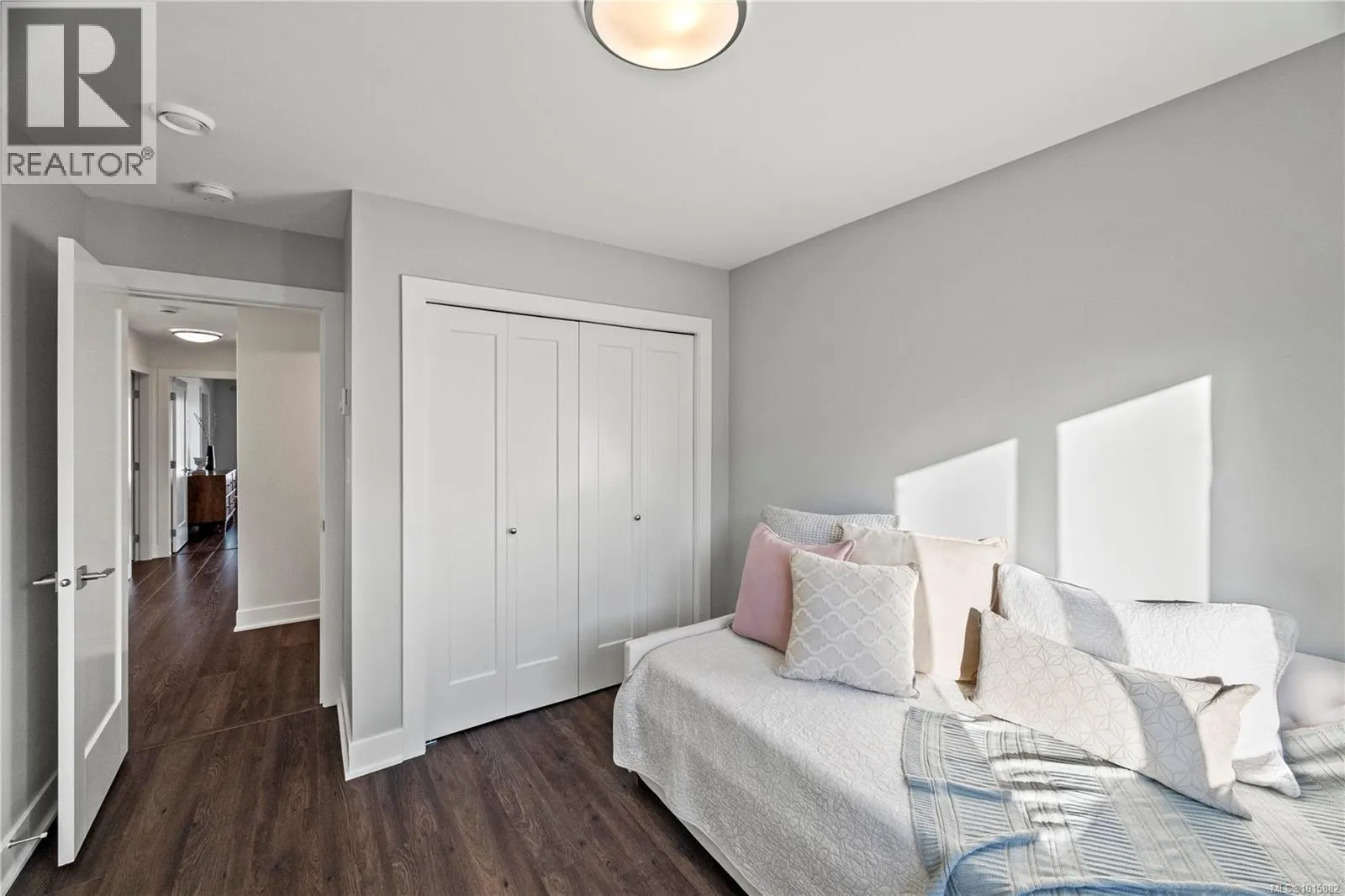 1252 Solstice Cres