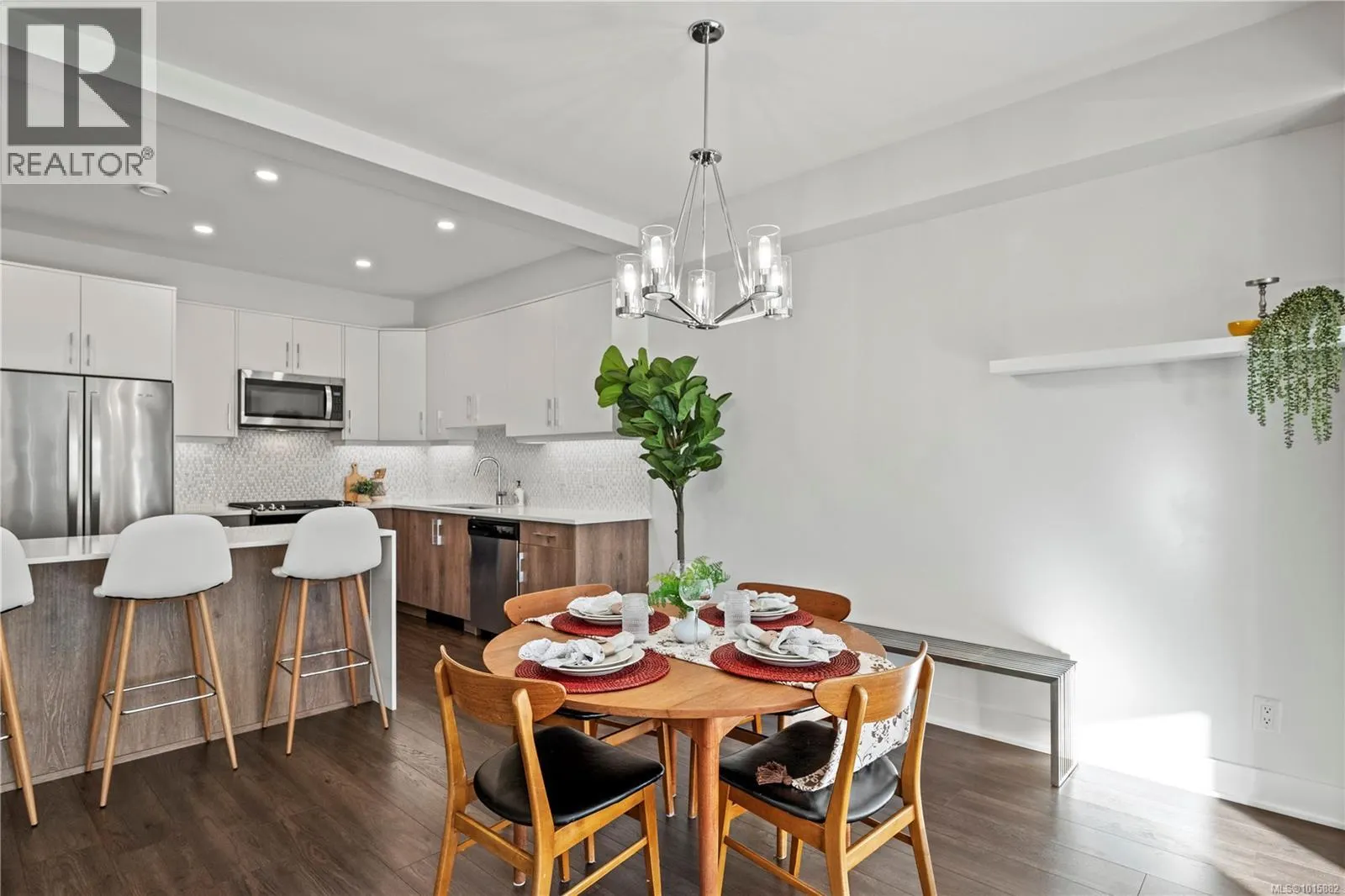 1252 Solstice Cres