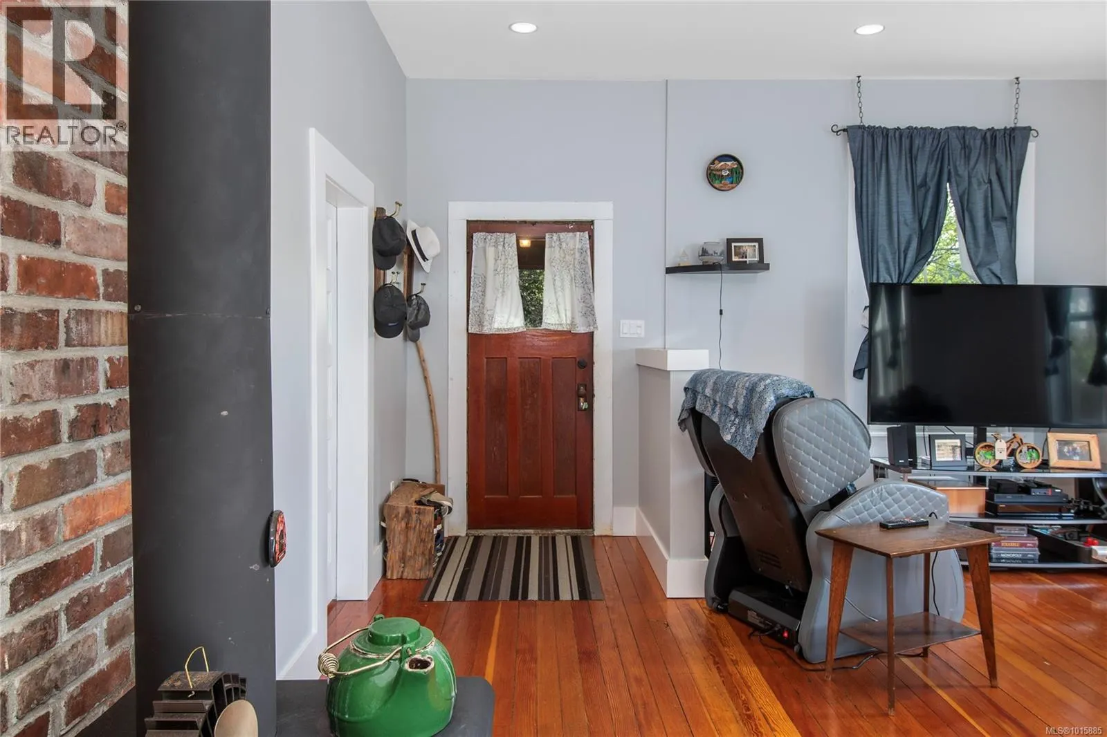 2792 Dunsmuir Ave