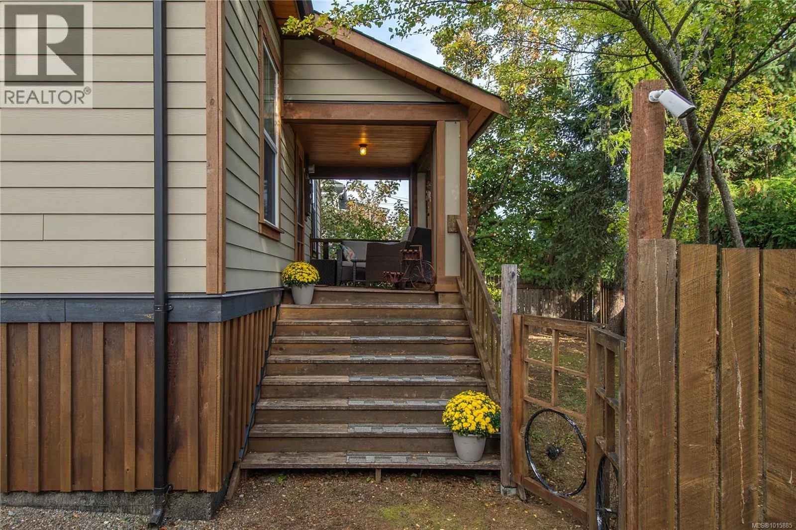 2792 Dunsmuir Ave