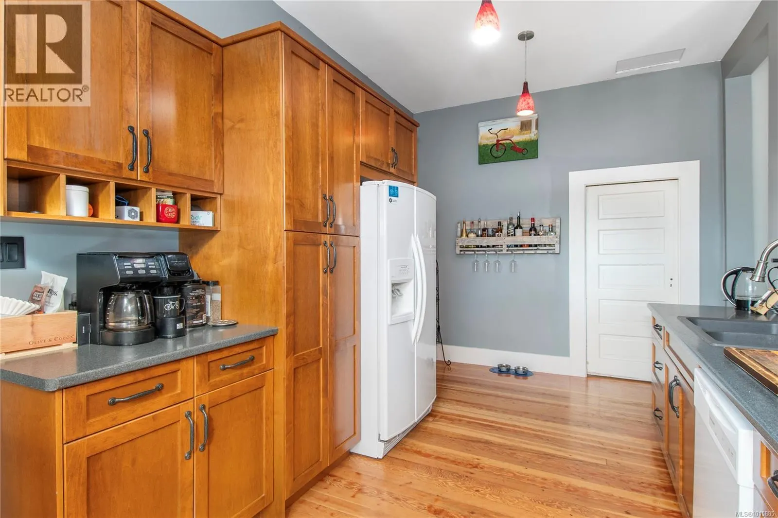 2792 Dunsmuir Ave