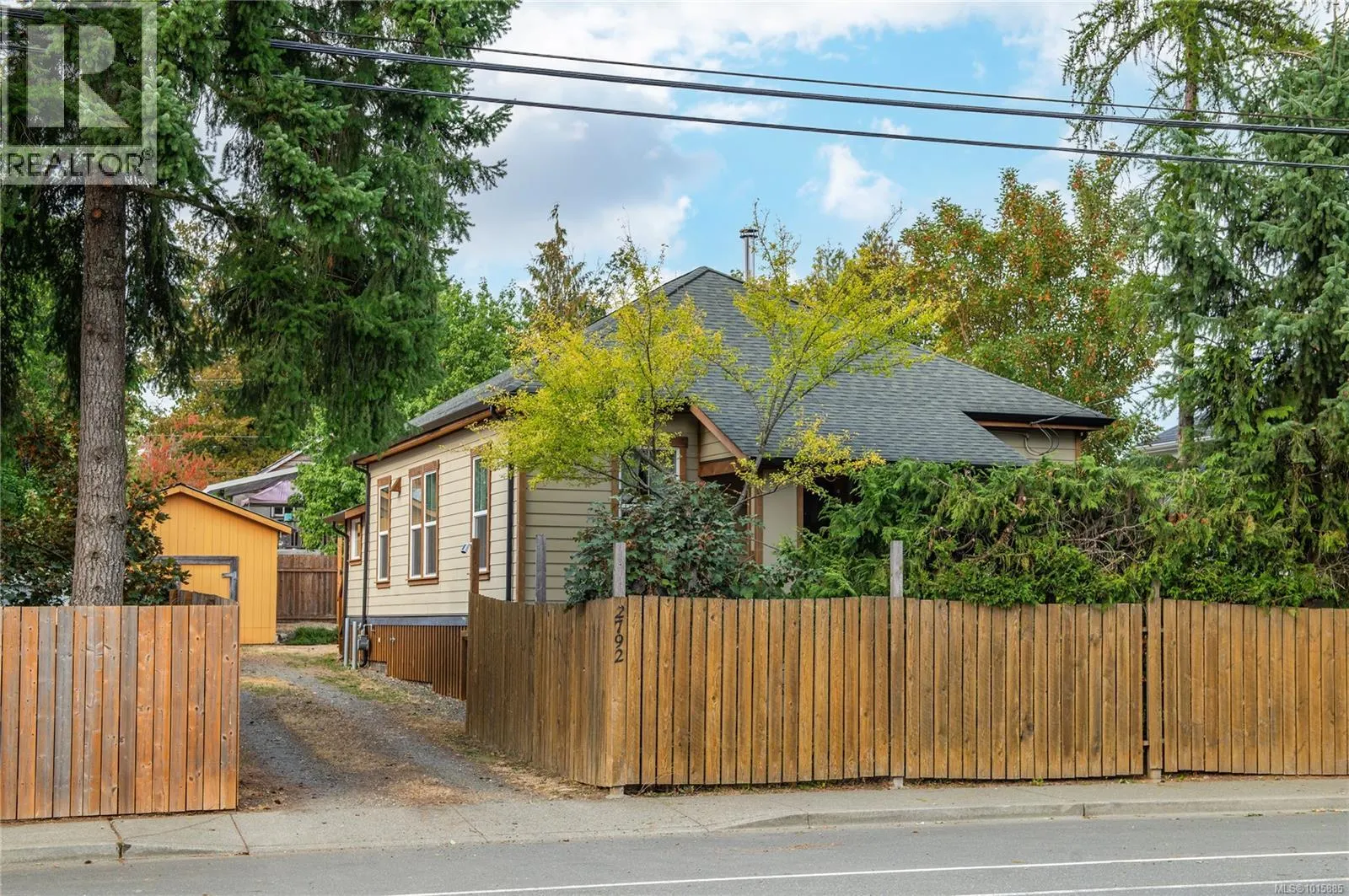 2792 Dunsmuir Ave