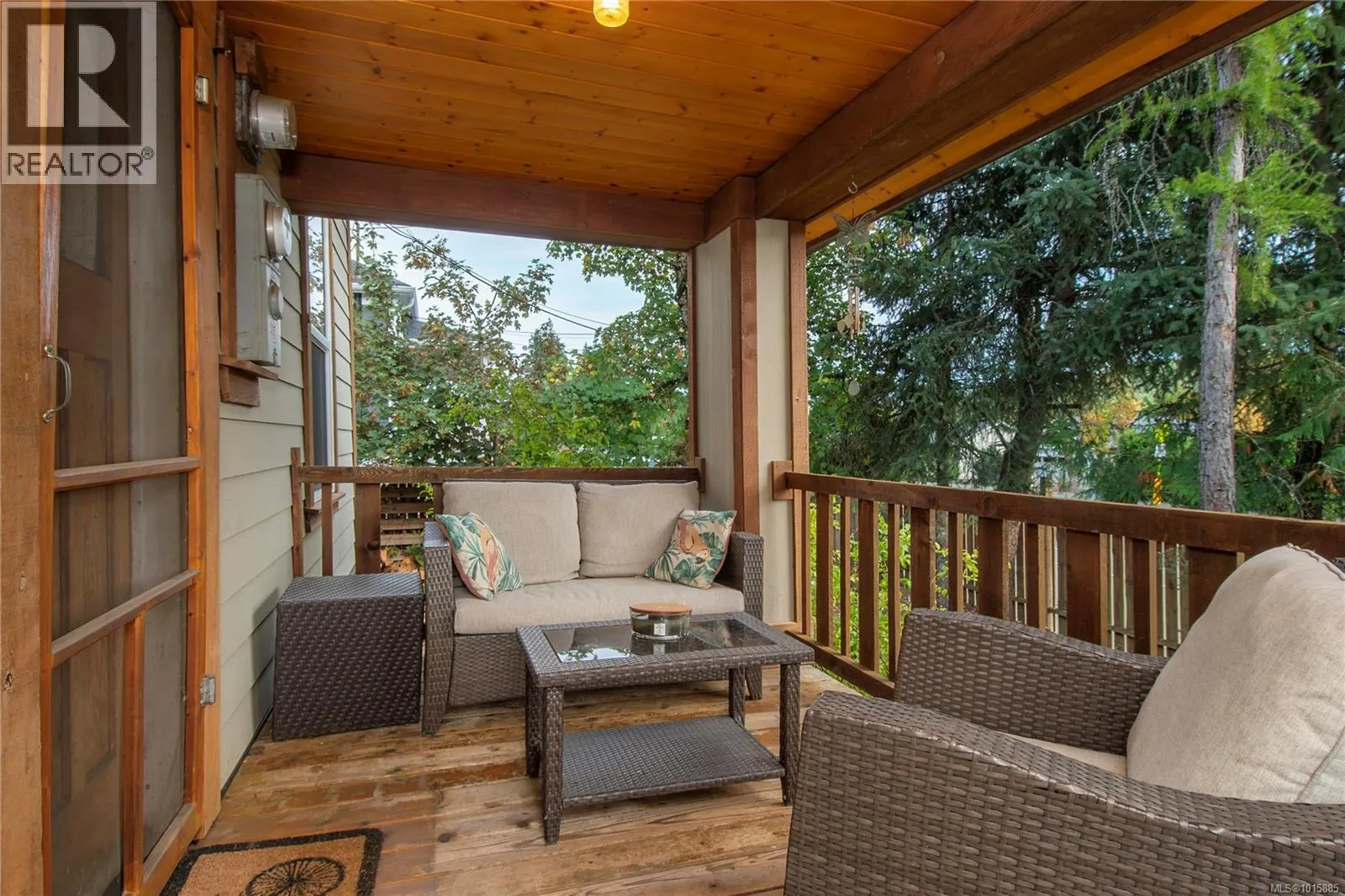 2792 Dunsmuir Ave