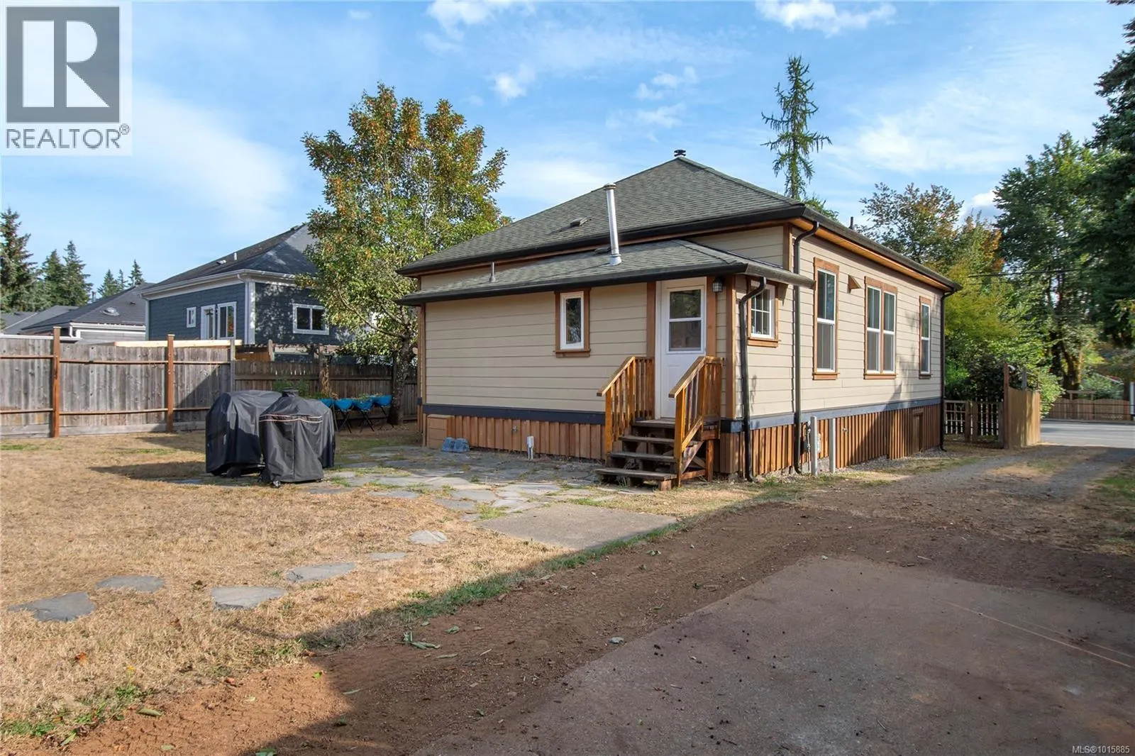 2792 Dunsmuir Ave