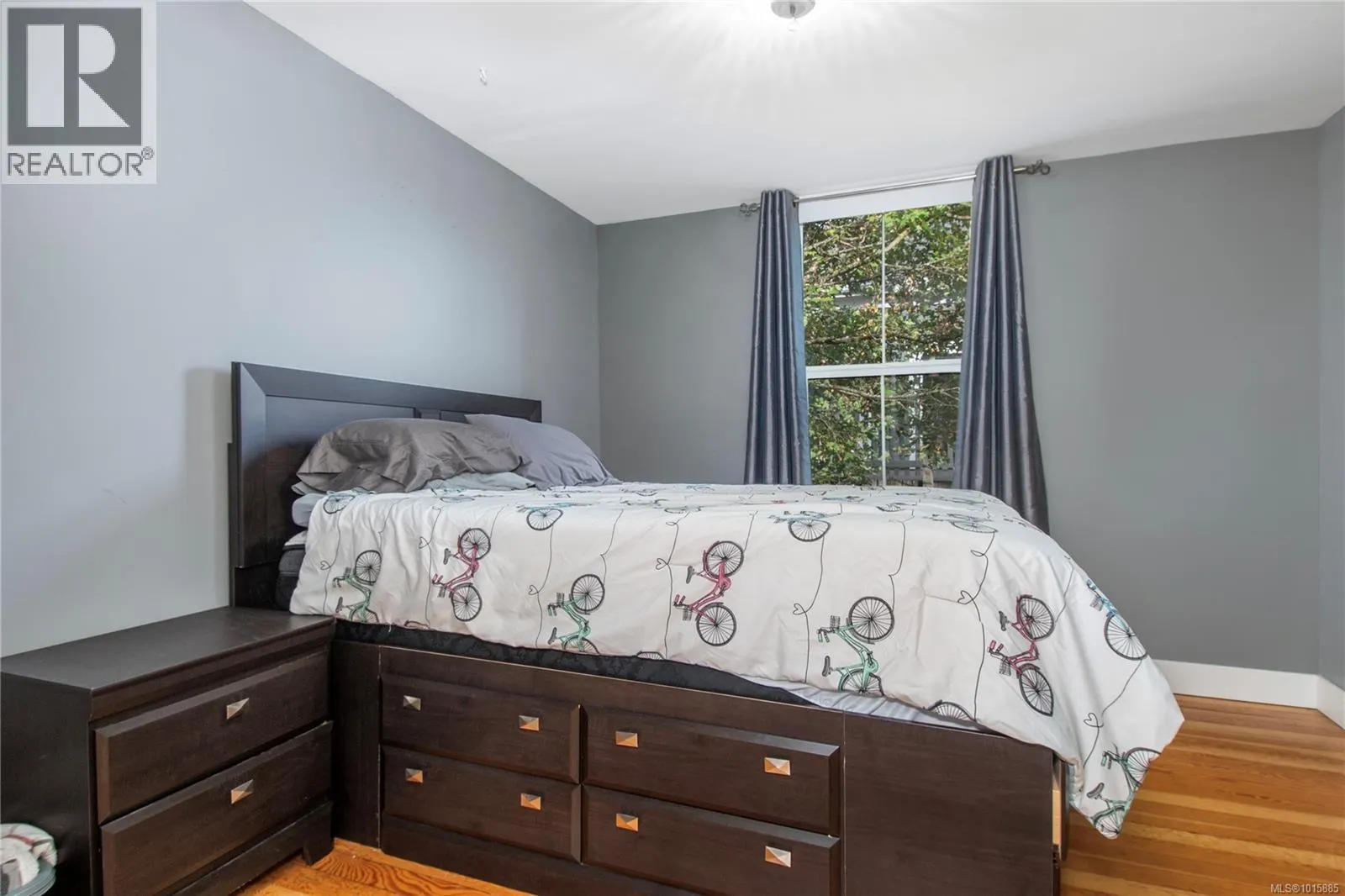2792 Dunsmuir Ave