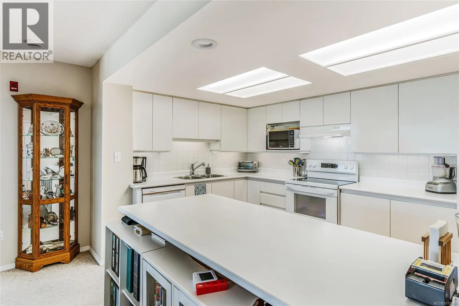 207 150 Promenade Dr