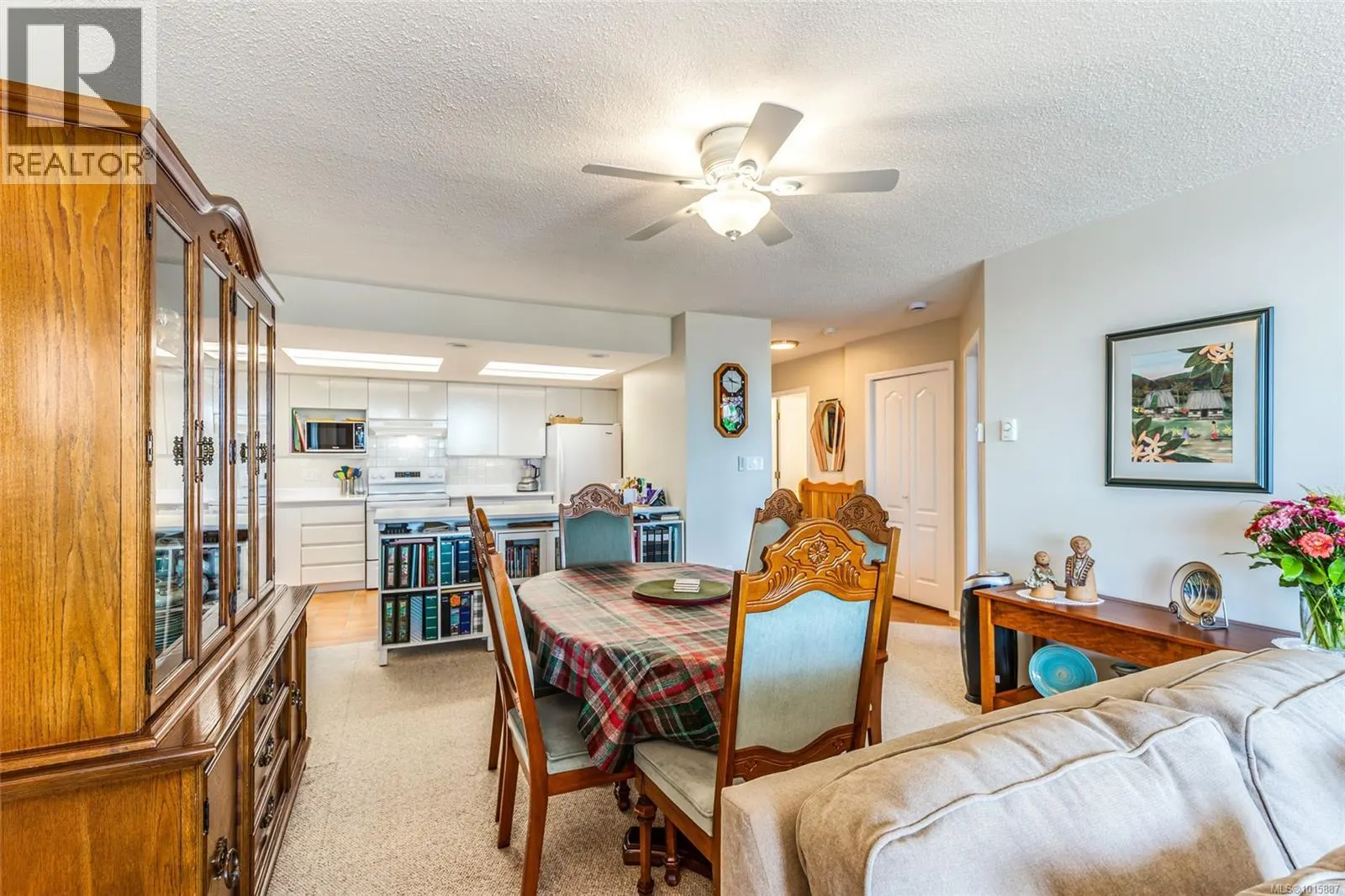 207 150 Promenade Dr