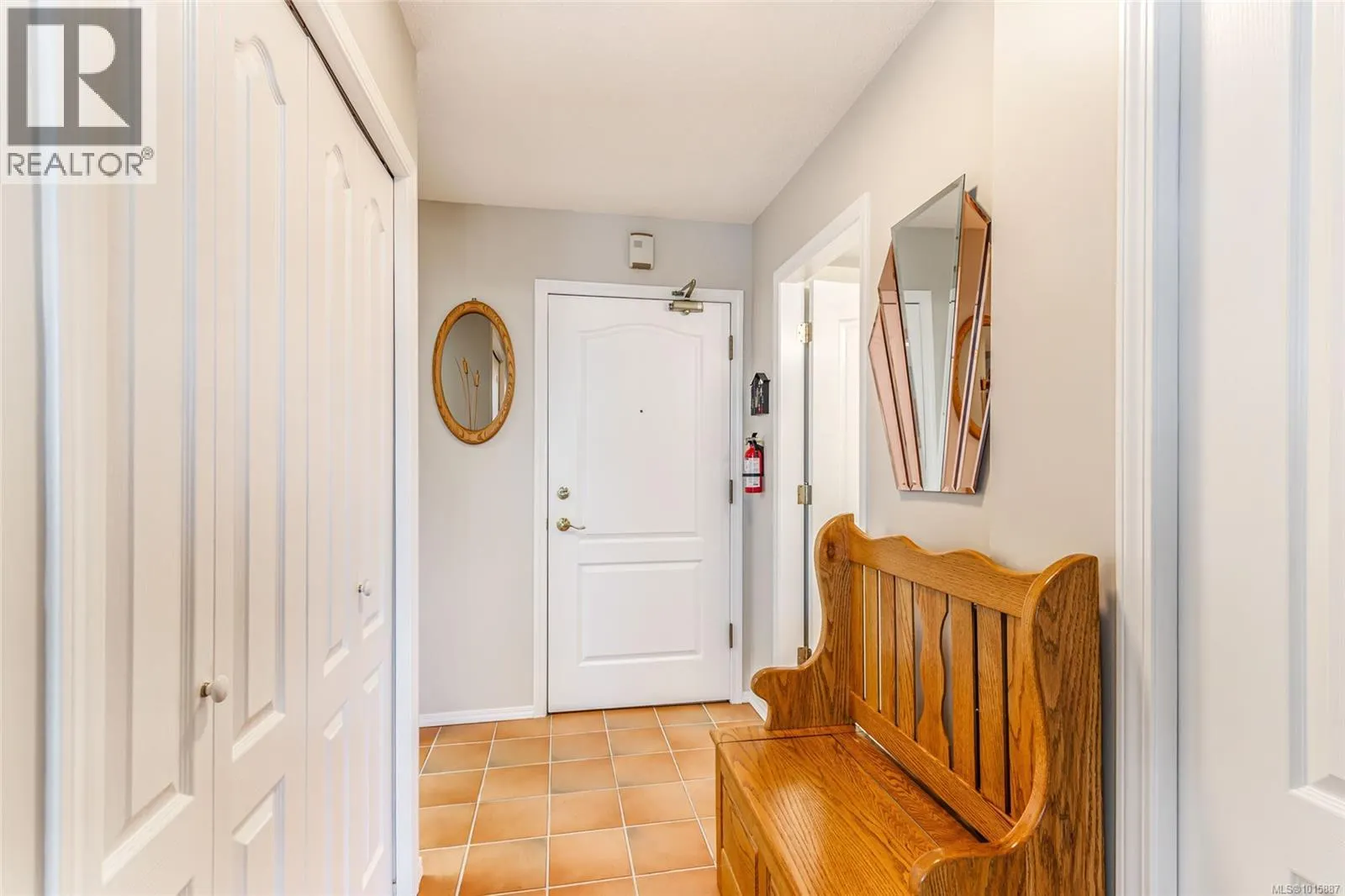 207 150 Promenade Dr