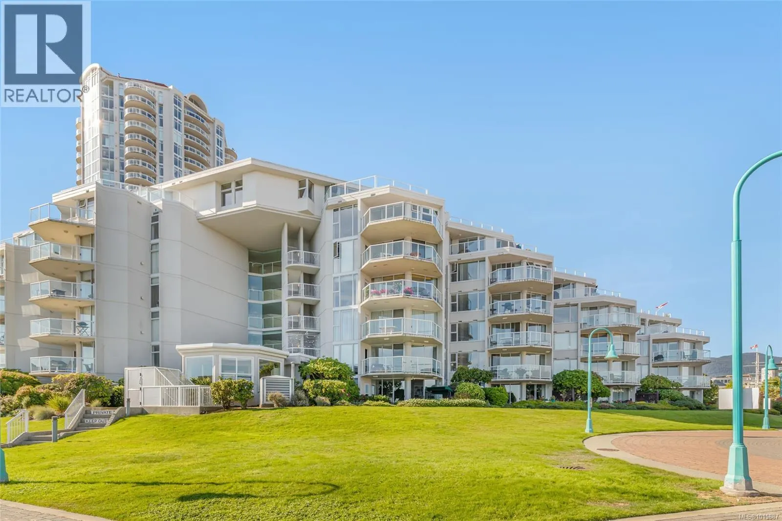 207 150 Promenade Dr