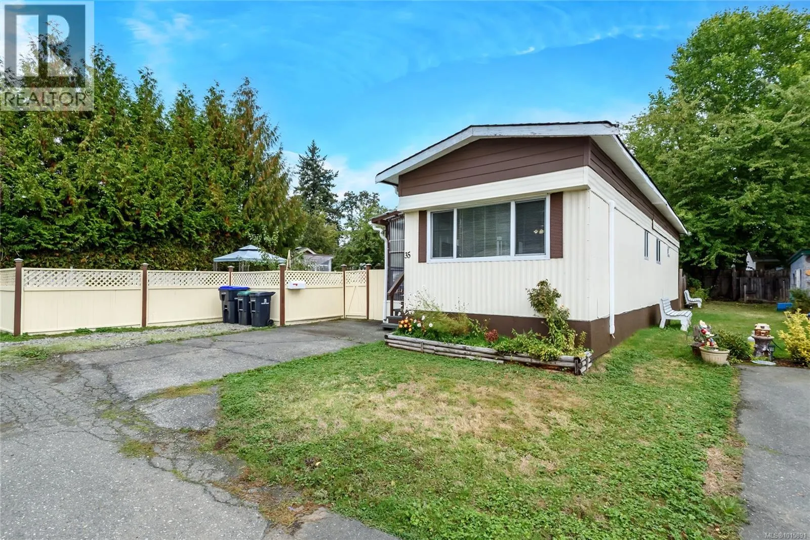35 1180 Edgett Rd