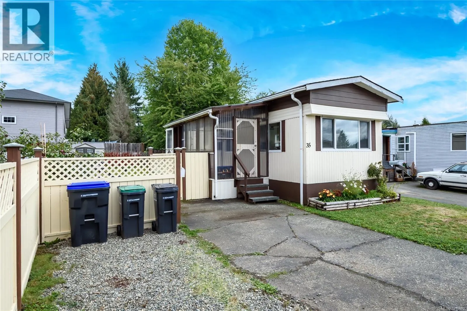 35 1180 Edgett Rd