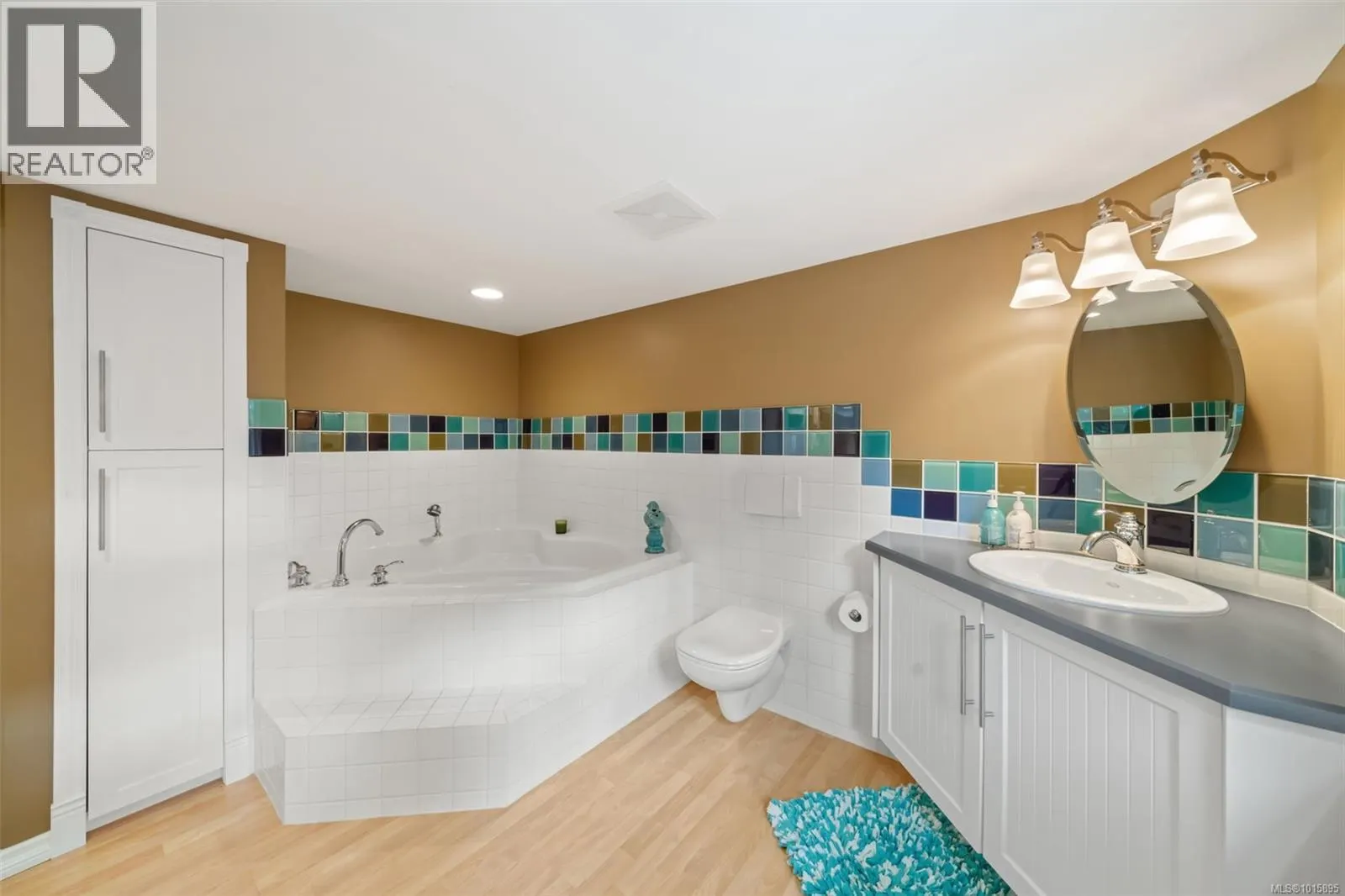 4980 Deer Park Trail