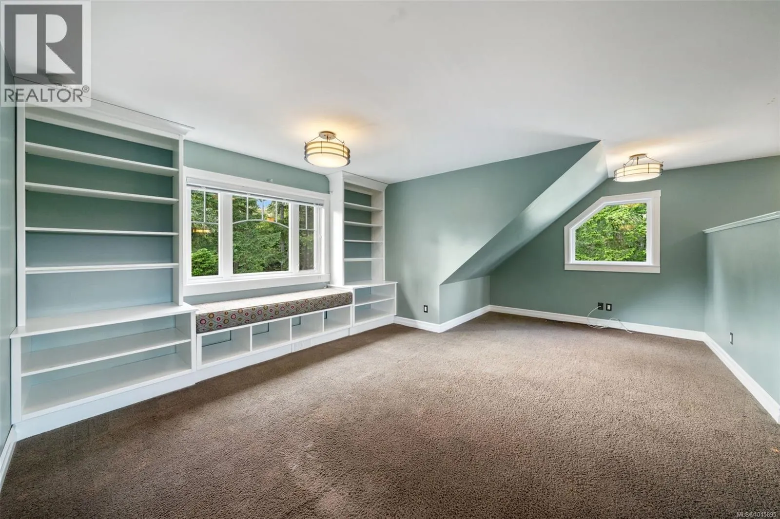 4980 Deer Park Trail