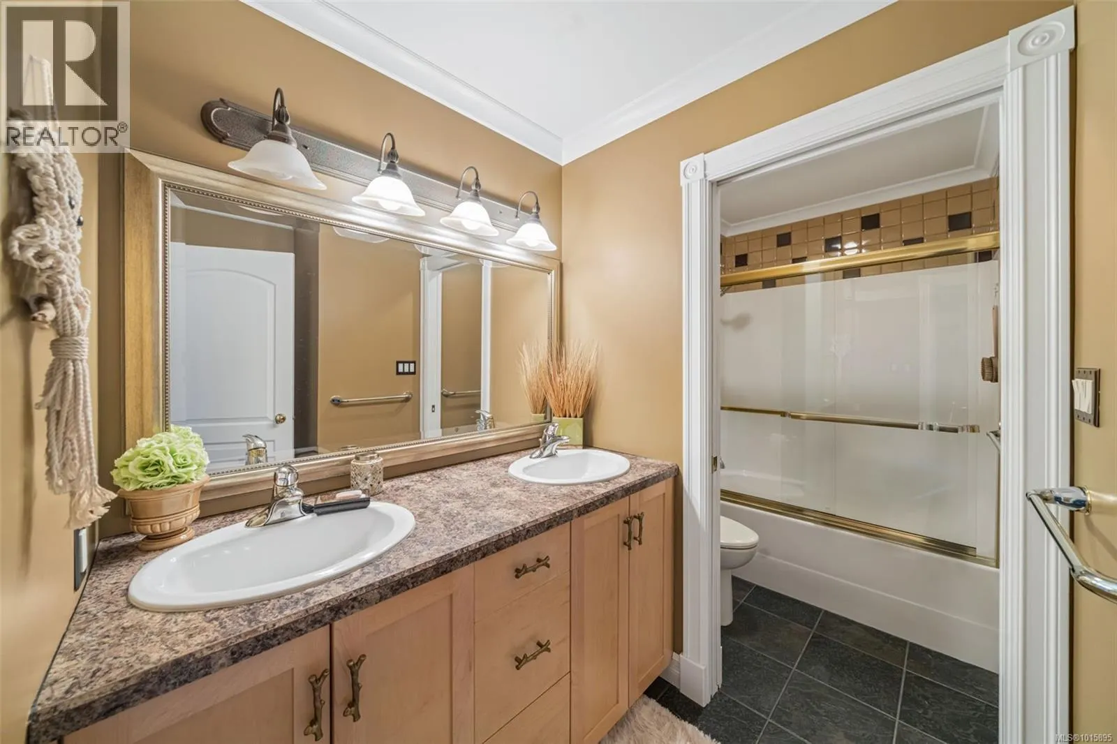 4980 Deer Park Trail