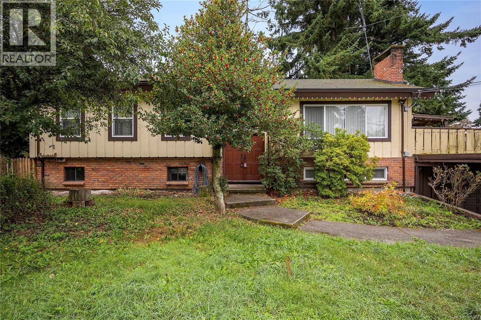 705 Heaslip Pl