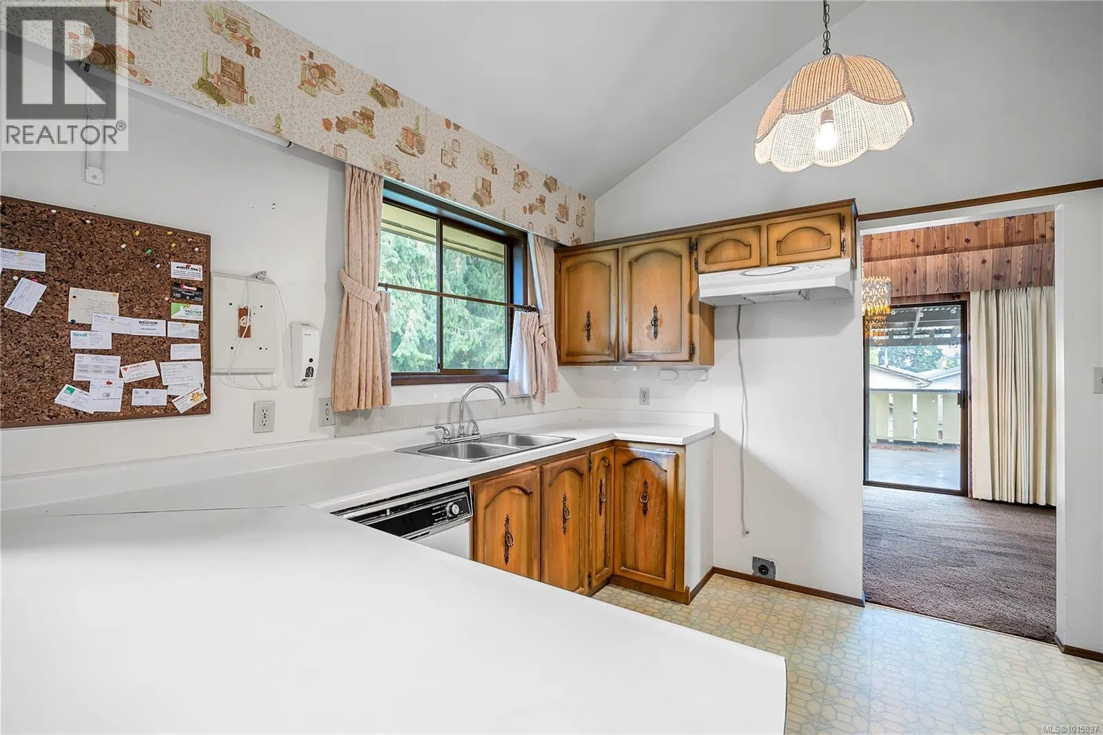 705 Heaslip Pl