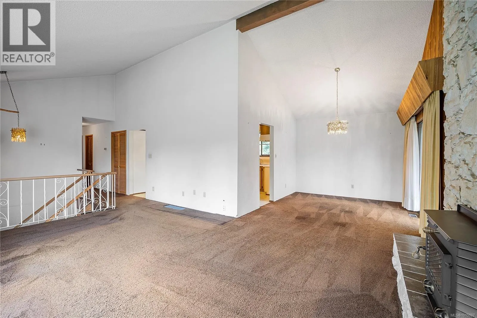 705 Heaslip Pl