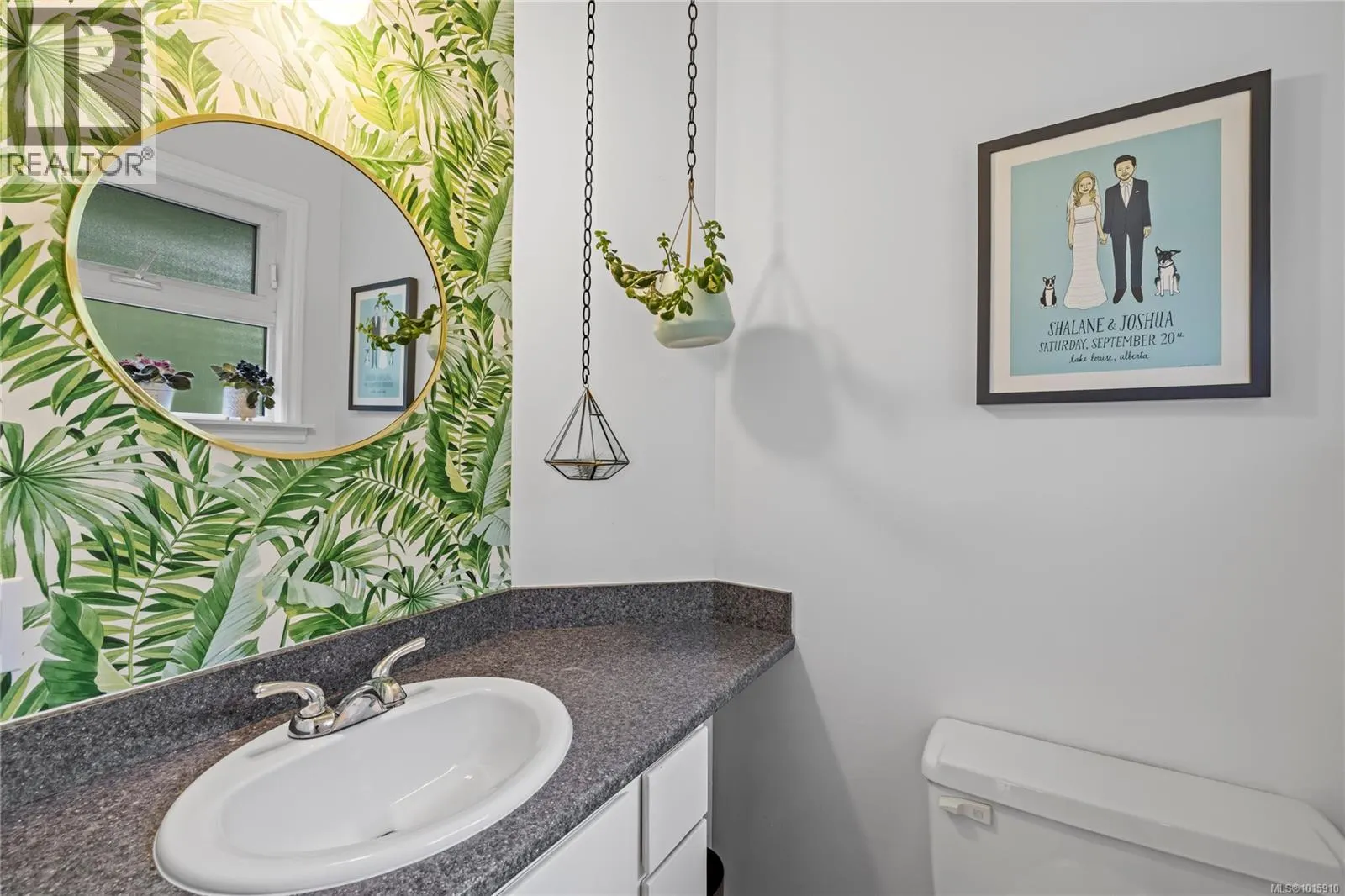 3711 Long Lake Terr