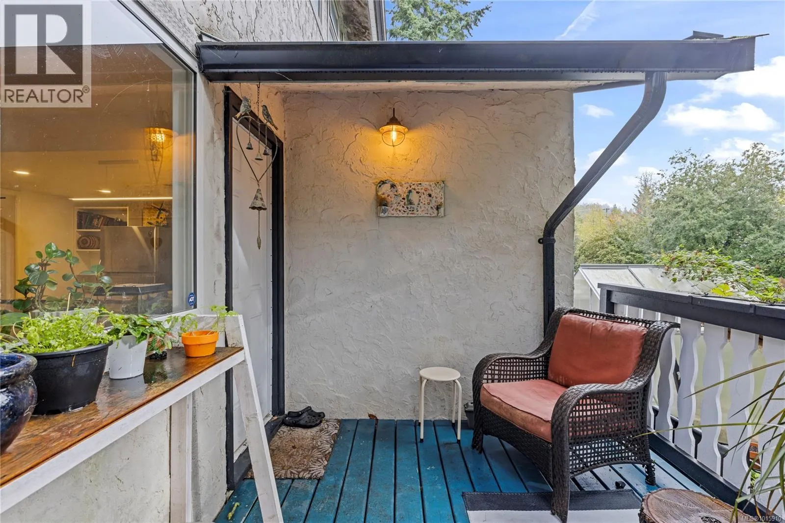 3711 Long Lake Terr