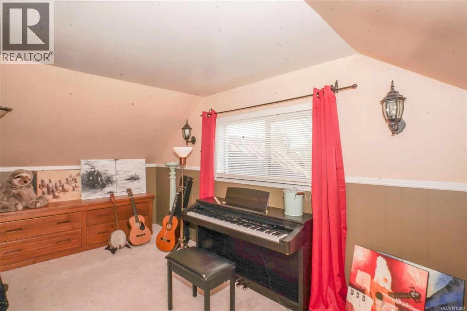 1295 Santa Rosa Ave