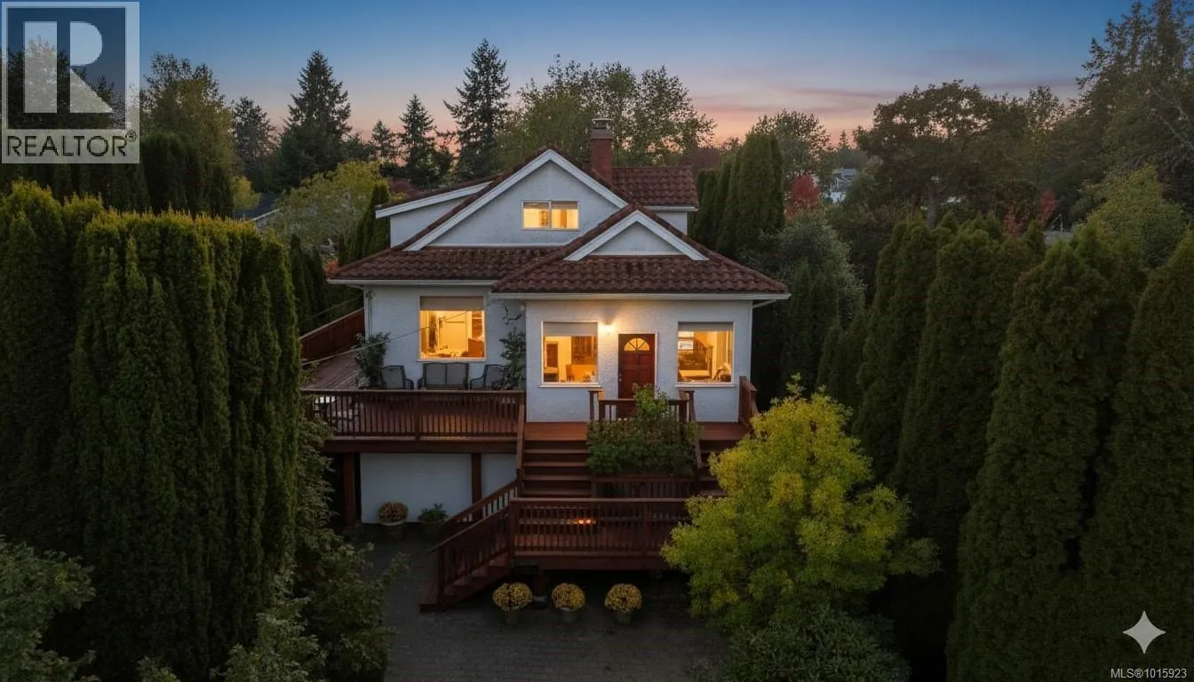 1295 Santa Rosa Ave