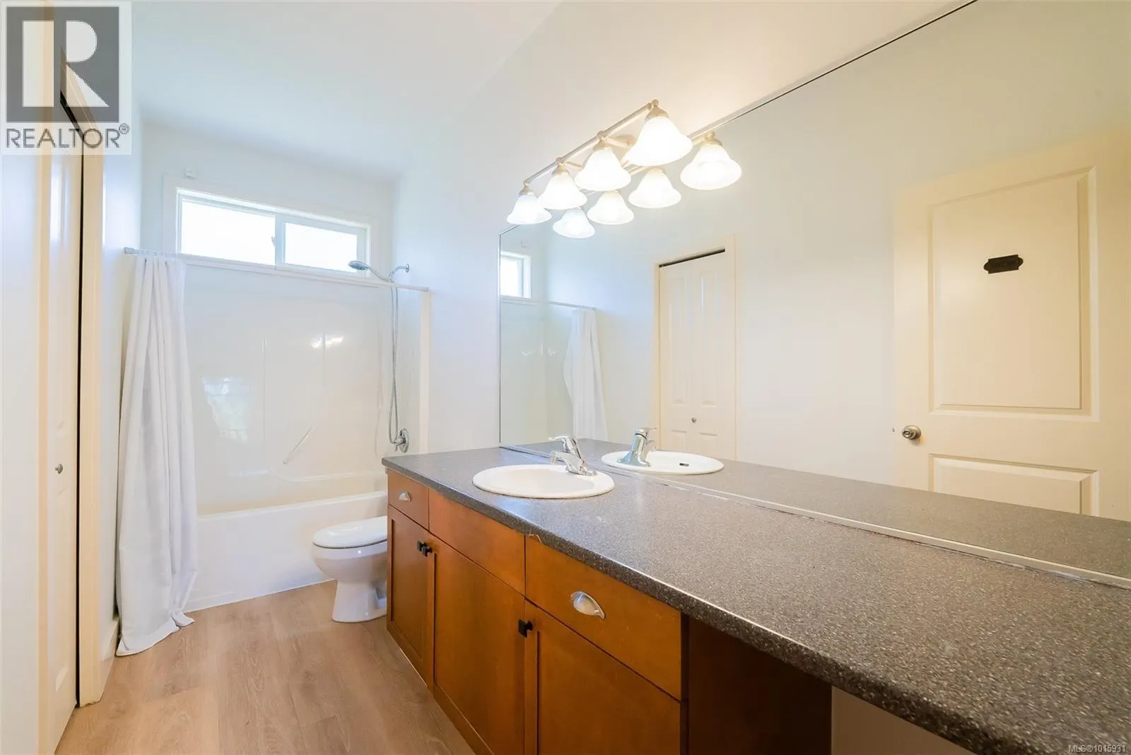 3224 Willowmere Cres