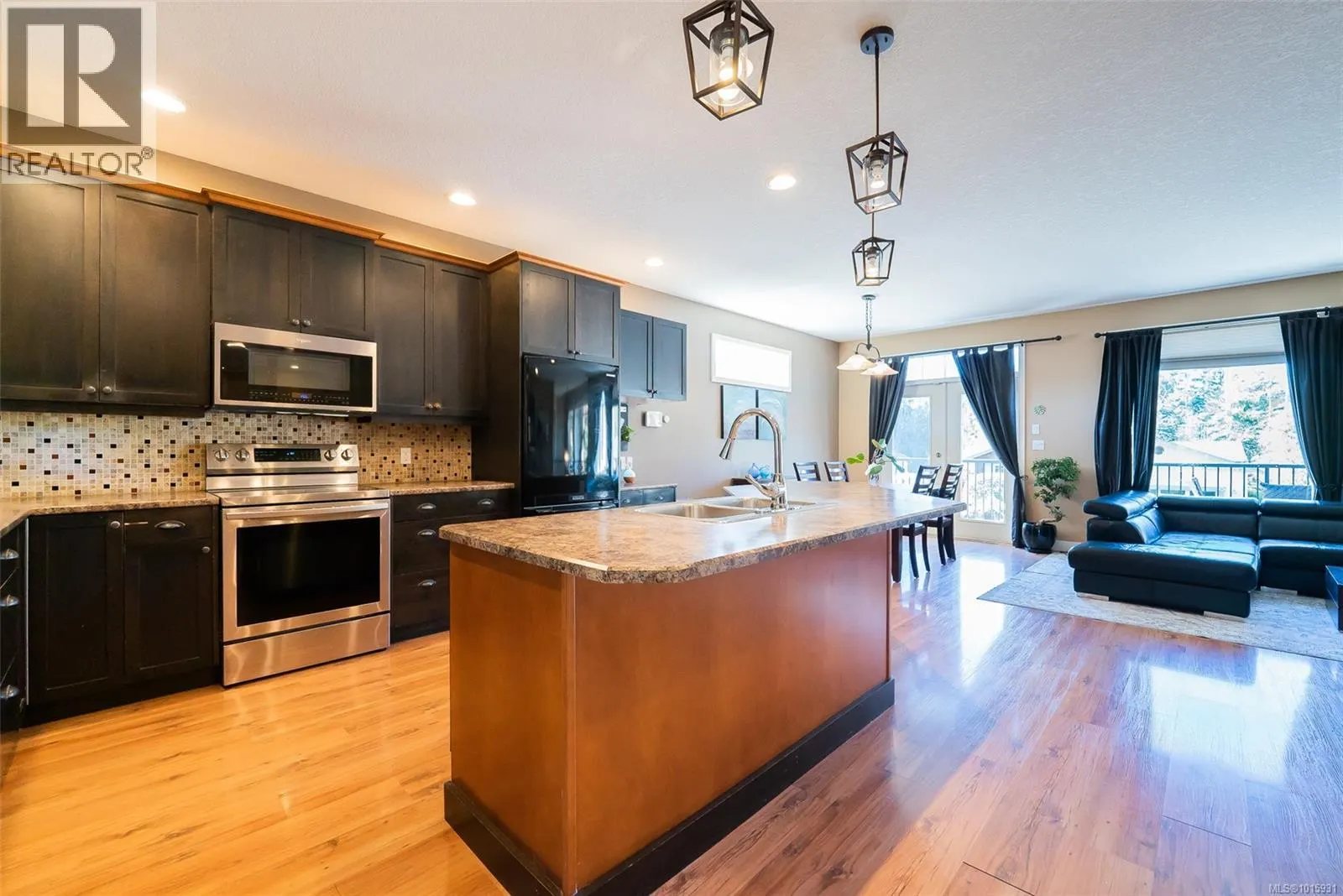 3224 Willowmere Cres