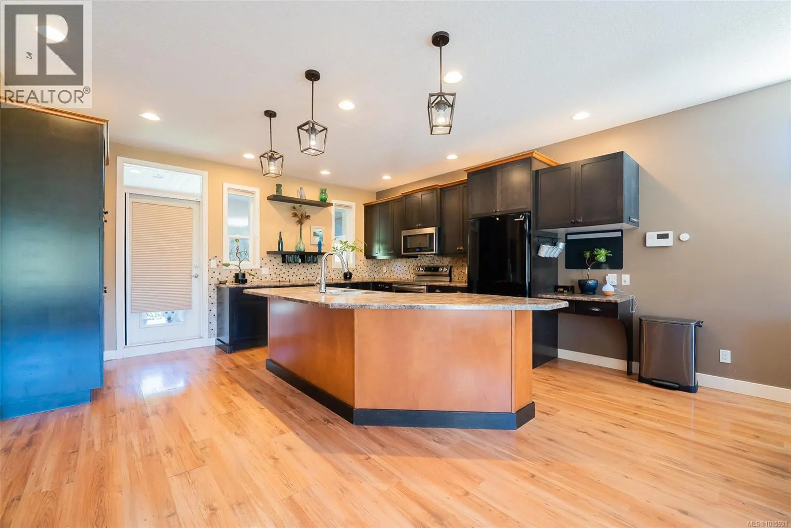 3224 Willowmere Cres
