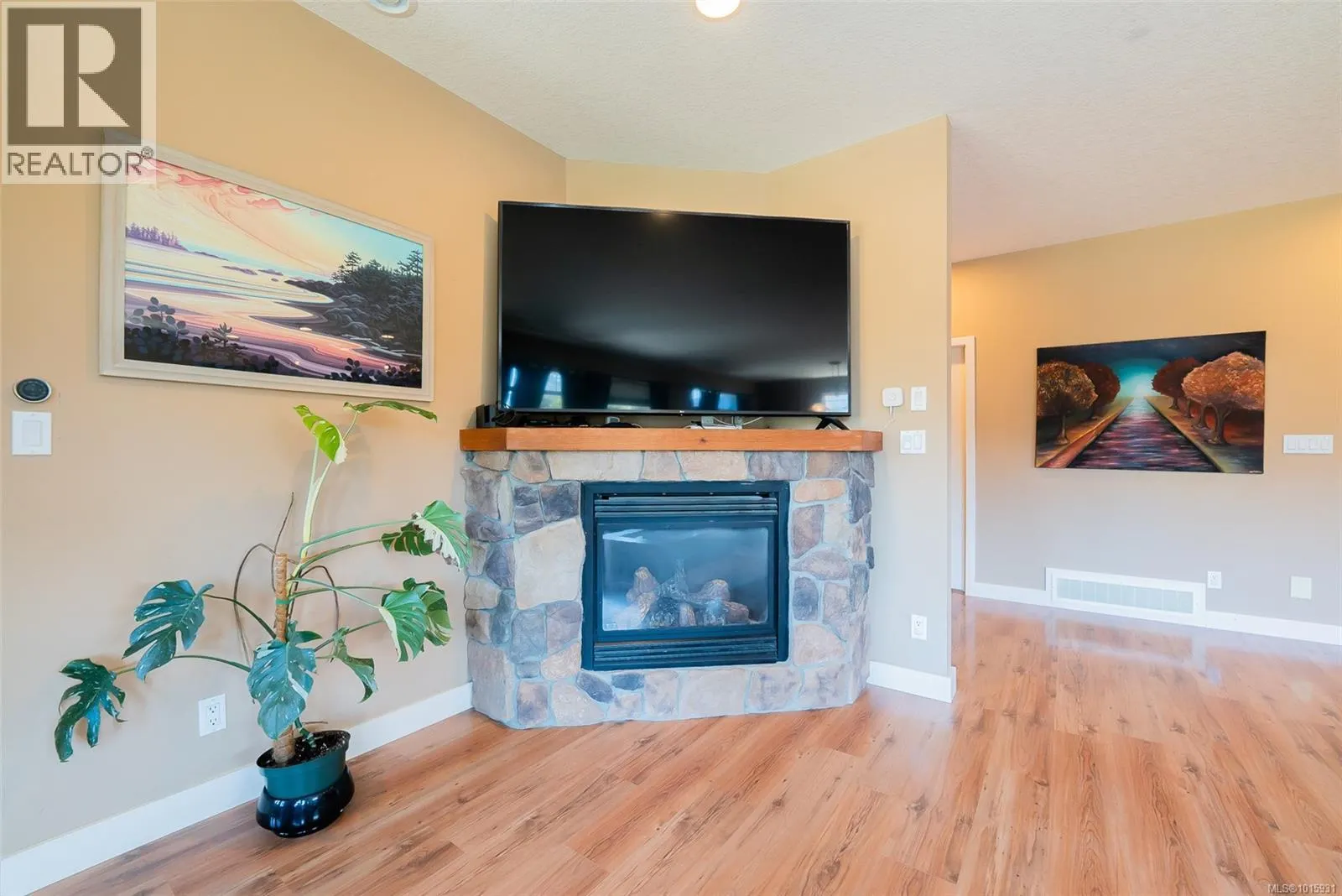 3224 Willowmere Cres