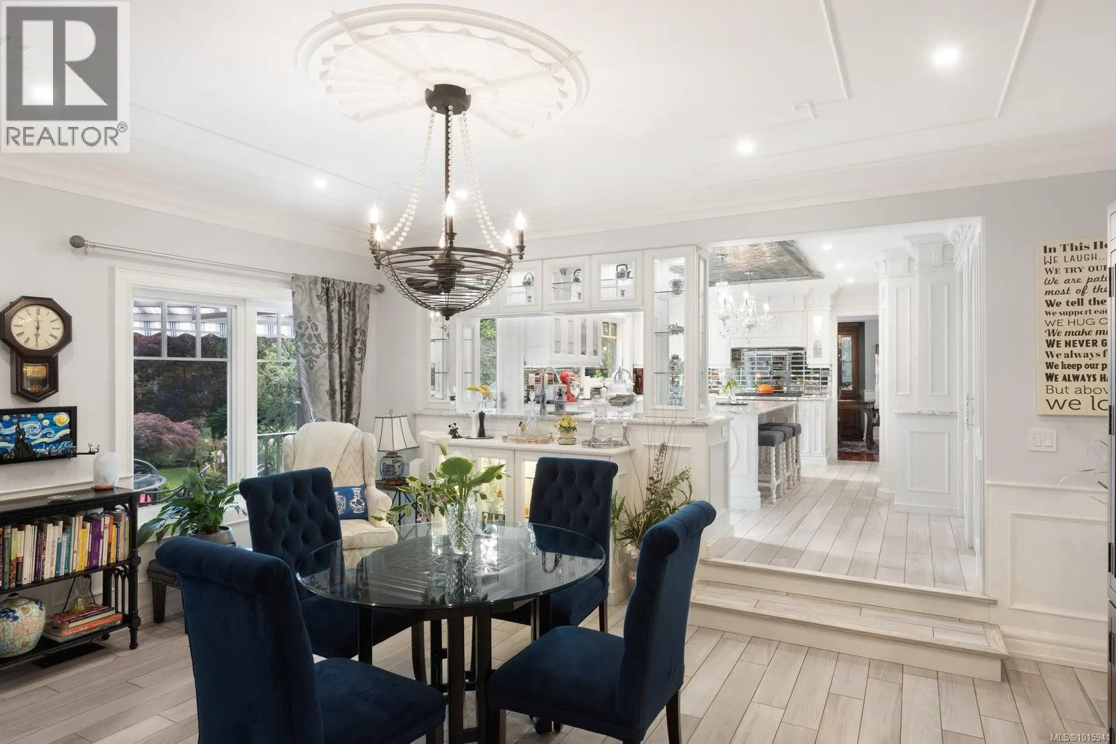2773 Arbutus Rd