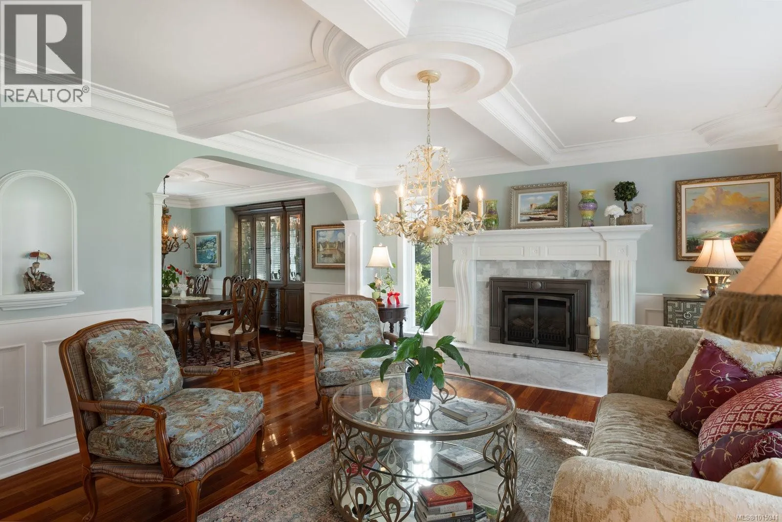 2773 Arbutus Rd