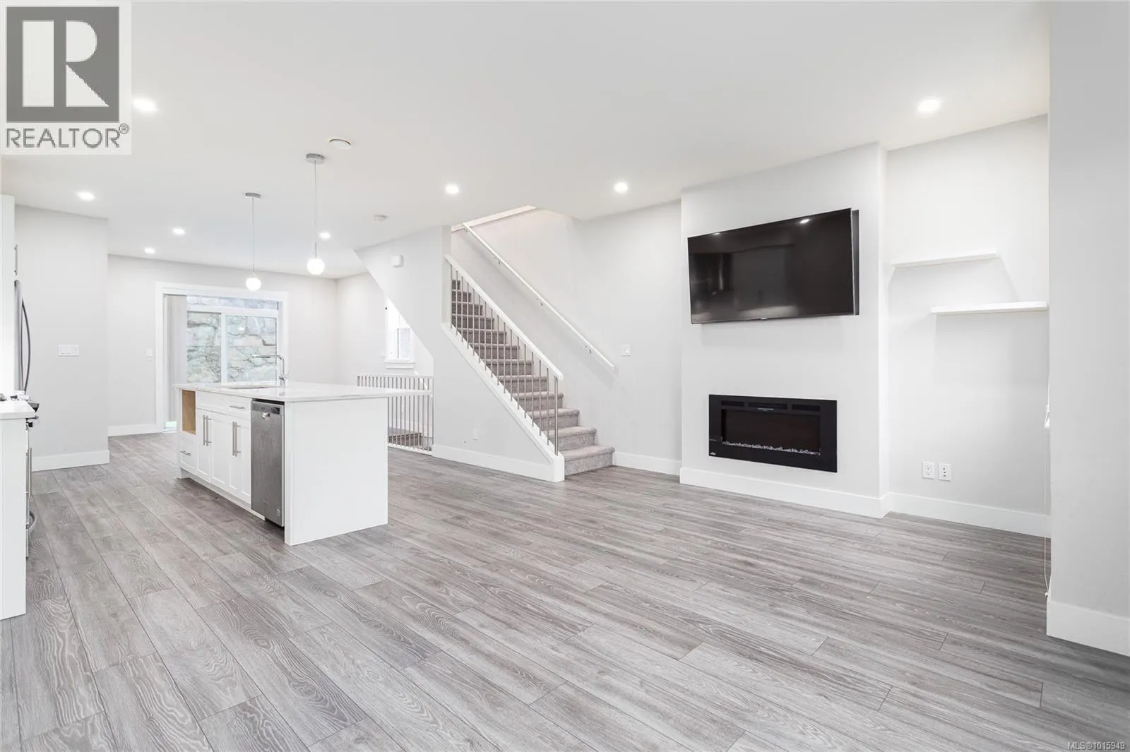 629 Selwyn Close