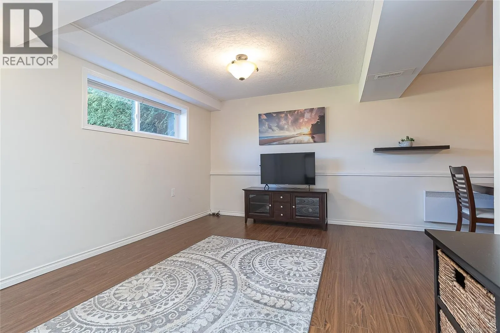 756 Snowdrop Ave