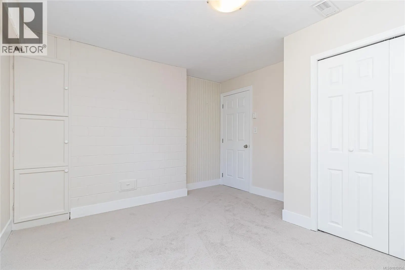 756 Snowdrop Ave