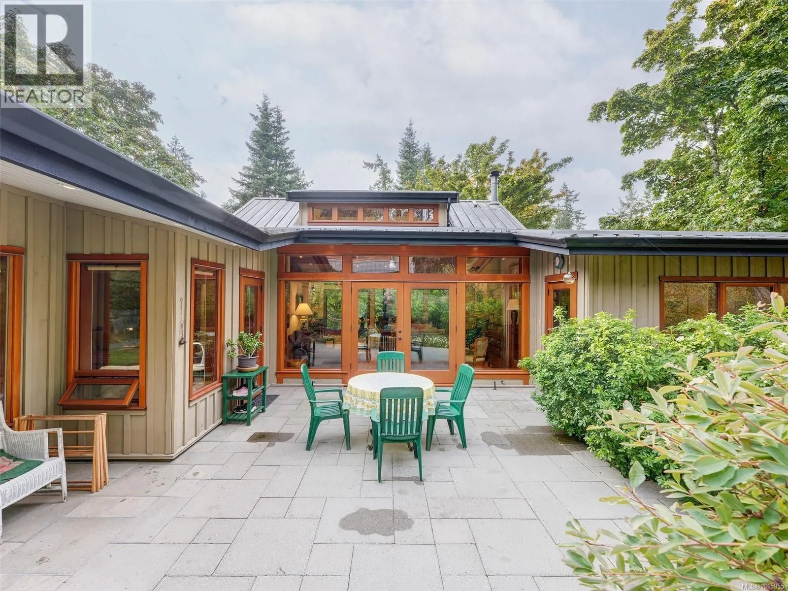 590 Downey Rd
