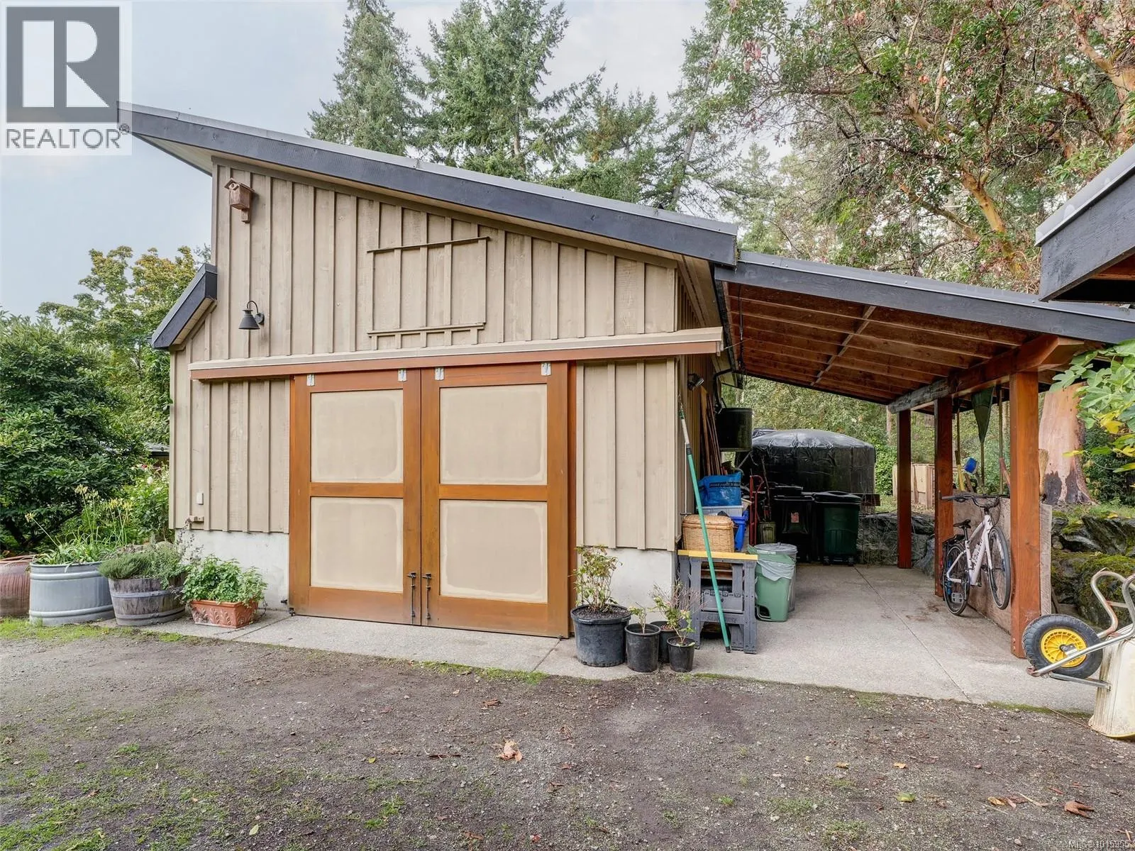 590 Downey Rd