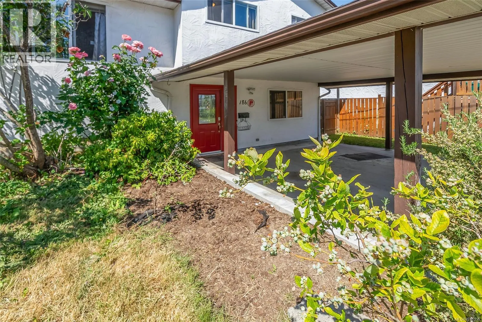 186 Acacia Ave