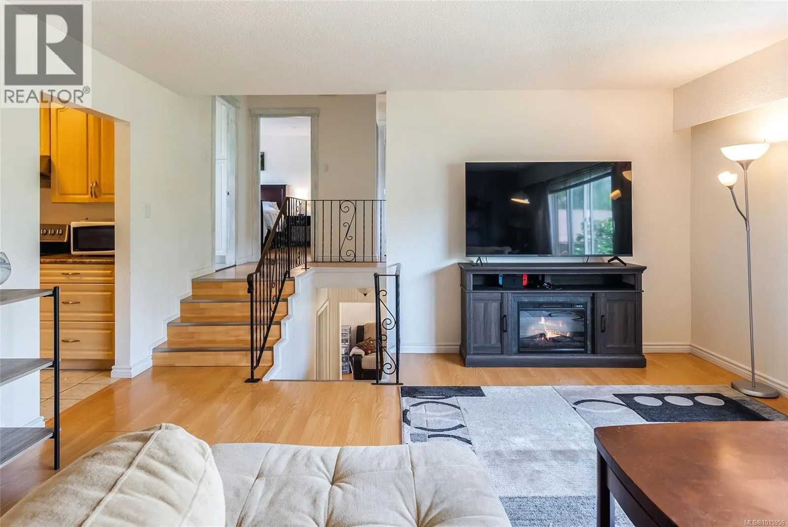 186 Acacia Ave