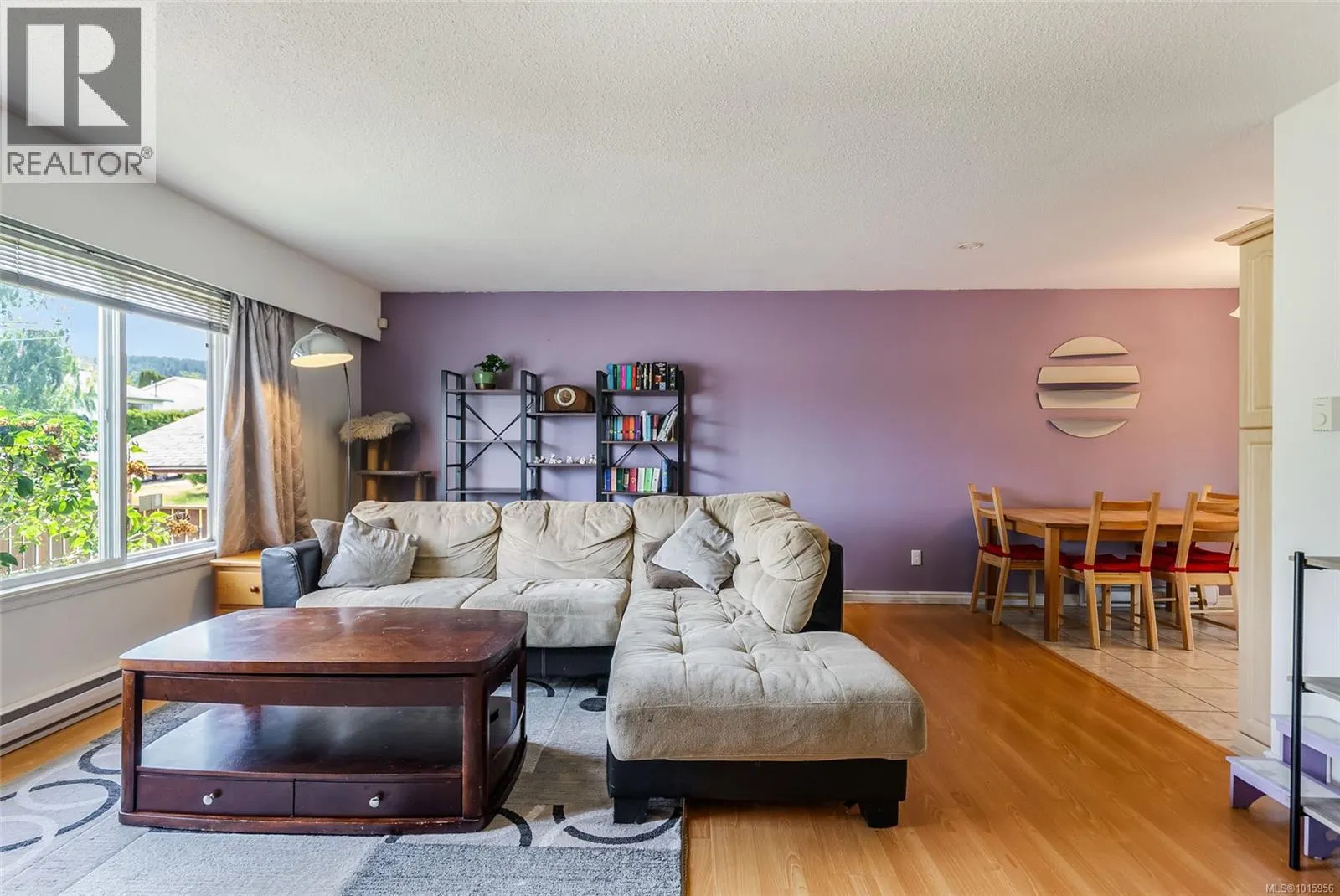 186 Acacia Ave