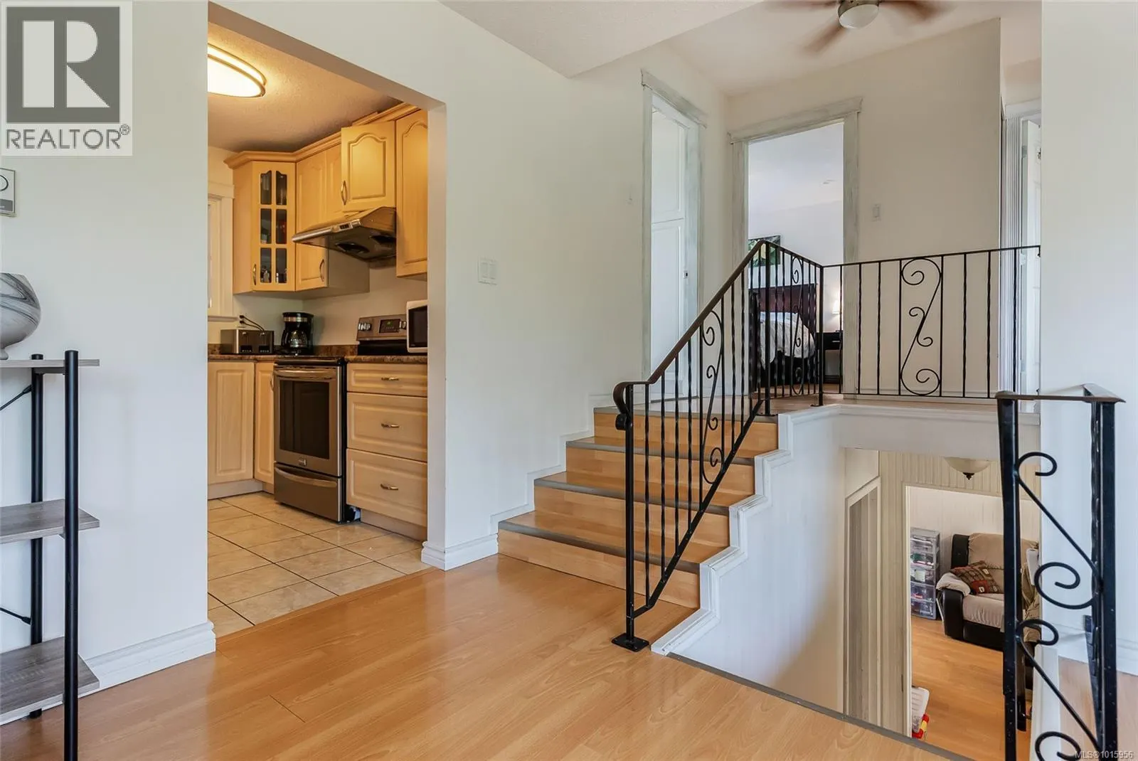 186 Acacia Ave