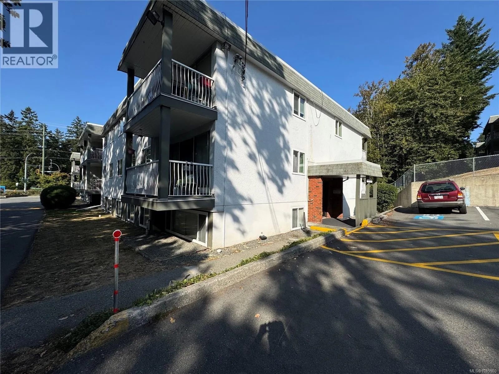 1304 1097 Bowen Rd