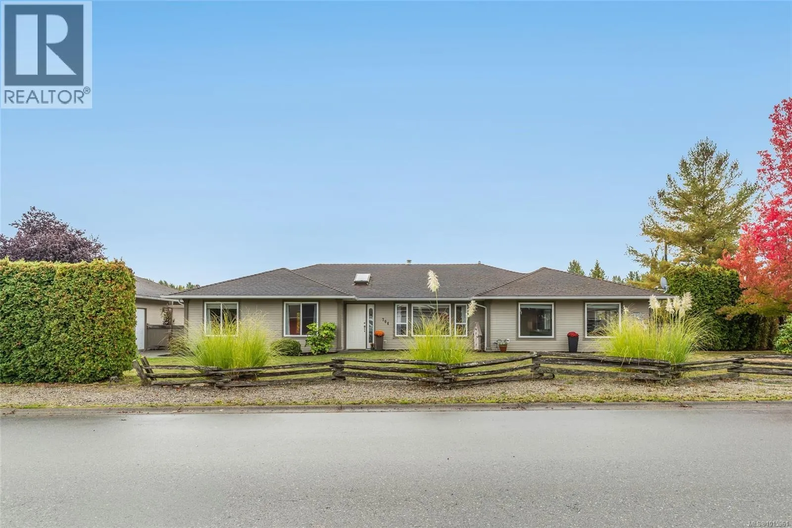 704 Foxtail Ave