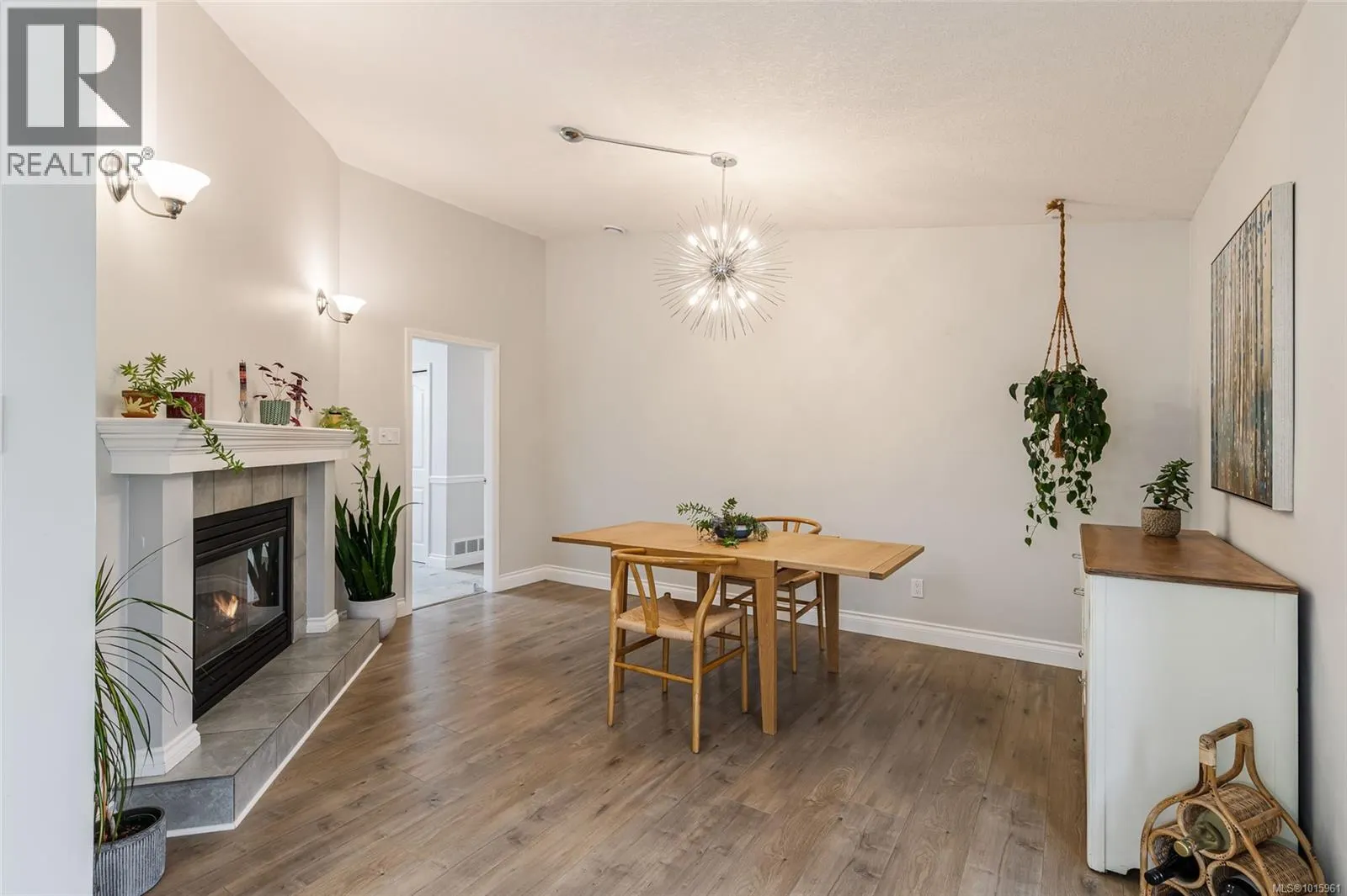 704 Foxtail Ave