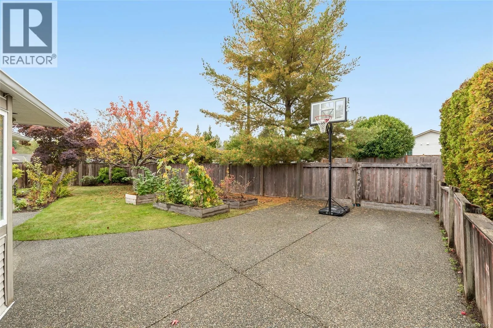704 Foxtail Ave