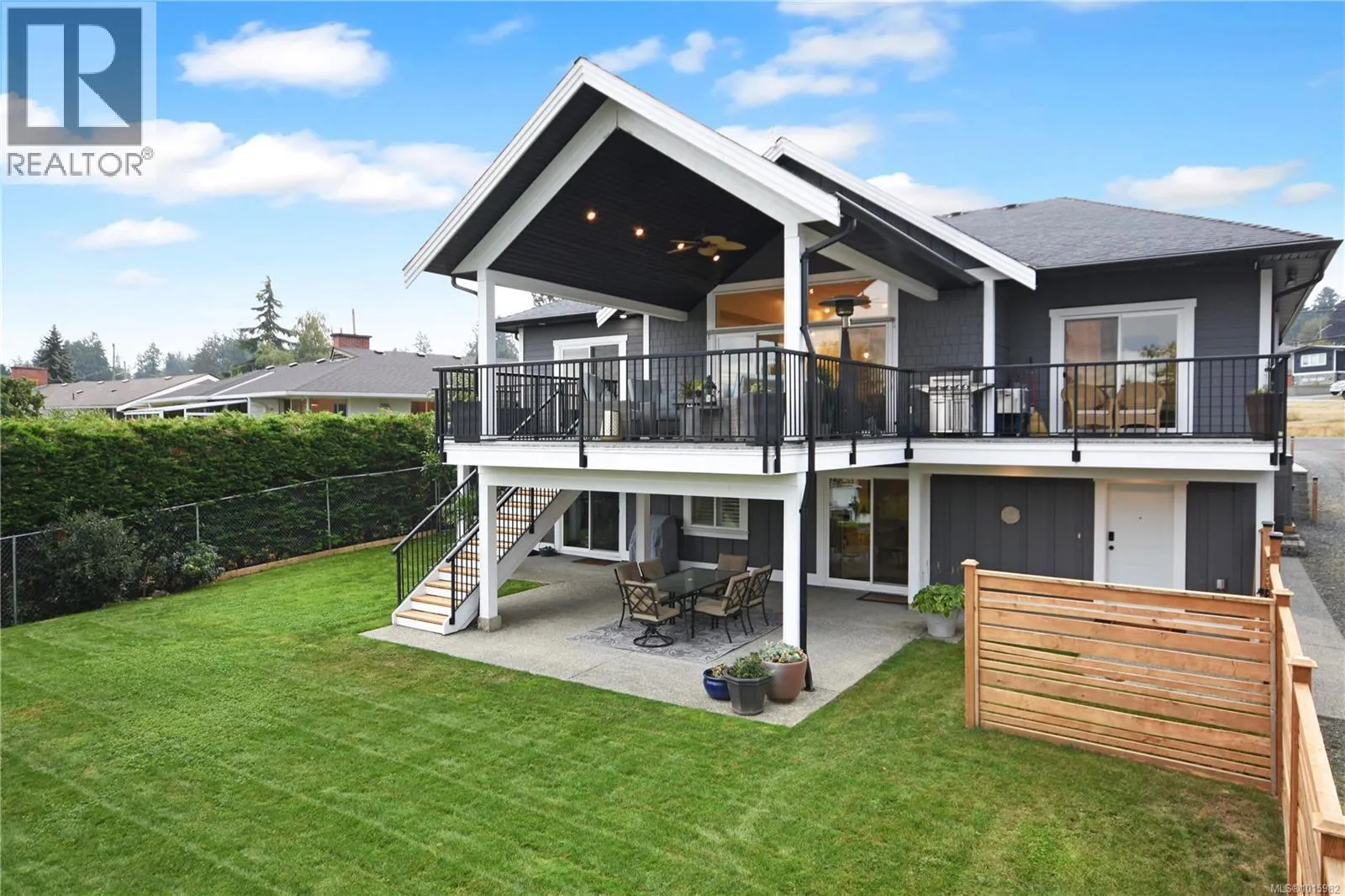 2580 Holyrood Dr