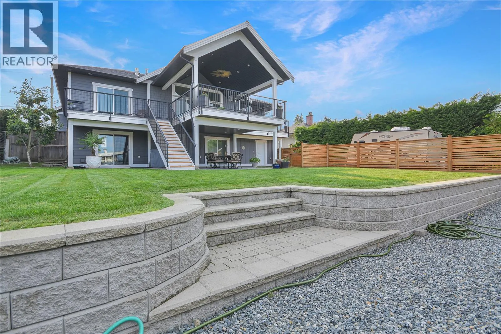 2580 Holyrood Dr